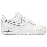 Kengät Nike  Air Force 1 07  42