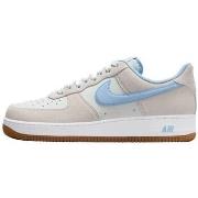 Kengät Nike  Air Force 1 '07 LV8  42