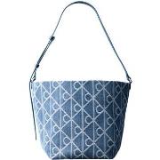 Olkalaukut Calvin Klein Jeans  EMBLEM AOP BUCKET LV04F3432G  Yksi Koko