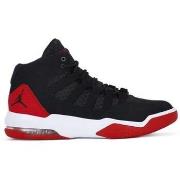 Kengät Nike  Jordan Max Aura  45