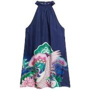 Lyhyt mekko Superdry  Robe courte  sans manches imprimée  EU L