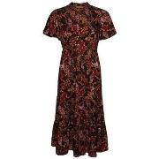 Pitkä mekko Superdry  Robe  mi-longue imprimée à manches courtes et vo...