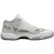 Tennarit Nike  Air Jordan 11 Low  47