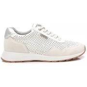 Tennarit Carmela  16215101  36