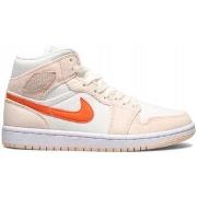 Kengät Nike  Air Jordan 1 Mid  38