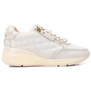 Tennarit Carmela  16195405  39