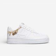 Kengät Nike  Air Force 1 Low LX White Pendant (Women's)  36