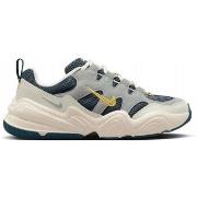 Kengät Nike  FQ2771300  40