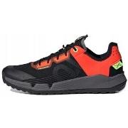 Kengät adidas  EF7060  40 2/3