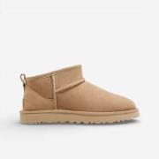 Tennarit UGG  ULTRA CLASSIC MINI SAND (WOMEN'S)  40