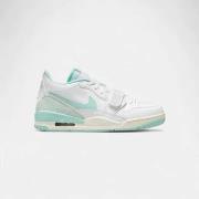 Kengät Nike  Jordan Legacy 312 Low White Light Dew (Women's)  38