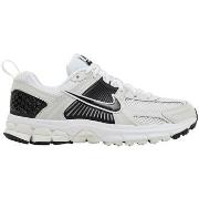 Kengät Nike  Zoom Vomero 5 Metallic Platinum Black (GS)  39