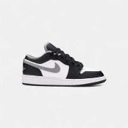 Kengät Nike  Jordan 1 Low Black White Grey (GS)  40