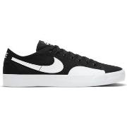 Kengät Nike  SB Blazer Court  38