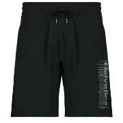 Shortsit & Bermuda-shortsit Helvetica  OAKLAND  EU S