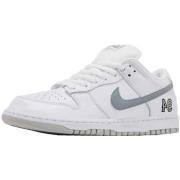 Kengät Nike  SB Dunk Low Supreme 94 White Metallic Silver  37 1/2
