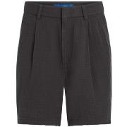 Shortsit & Bermuda-shortsit Karl Lagerfeld  Pantalones Hombre Modèle B...