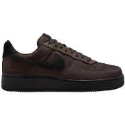 Kengät Nike  Air Force 1 Low Retro Premium QS Black Tea Black Badgeles...
