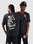 The Dudes Cold Showers Classic Standard T-paita musta