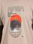 ALPHA INDUSTRIES Paita 'NASA Orbit'  hiekka / monivärinen