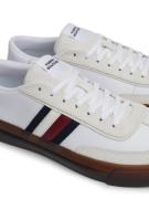 TOMMY HILFIGER Matalavartiset tennarit 'CUPSET TERRACE'  ecru / rubiin...