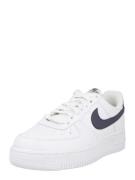 Nike Sportswear Matalavartiset tennarit 'Air Force 1 07 Better'  viini...