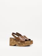 Bershka Sandaalit  ruskea