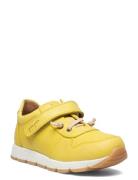 Runner Sneaker Yellow Pom Pom