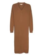 Lise V-Dress Brown Basic Apparel