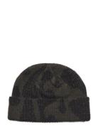 Grass Beanie Green Upfront