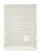 Cielo Throw Beige Compliments