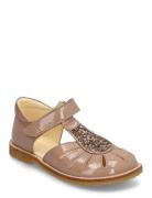 Sandals - Flat - Closed Toe Pink ANGULUS
