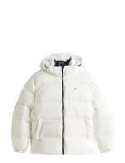 Tjm Essential Down Jacket Ext White Tommy Jeans