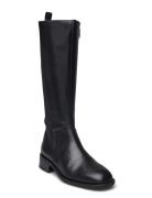 Sheila Black VAGABOND