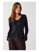 Lucille Top Black Noella