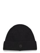 Leah-B-Icon_Hat Black BOSS