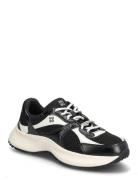 Starlit_Runn_Mepusl Black HUGO