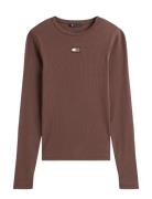 Tjw Slim Ls Badge Tee Ext Brown Tommy Jeans