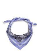 Cwfazielle Blue Claire Woman