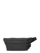 Small Banana Sling Headline Lo Black Levi's®