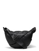 Croissant Padded Bag Bumbag Vyölaukku Laukku Black Ulrika