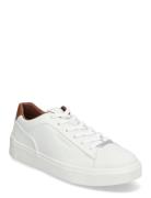 324Amu Matalavartiset Sneakerit Tennarit White Bugatti