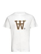 Wwace Big Logo & Badge T-Shirt Tops T-shirts Short-sleeved White Doubl...