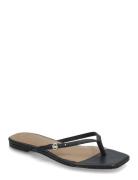 Charlize_Thong10_Vc Flipflopit Rantasandaalit Sandaalit Black BOSS