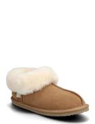 Rhevelyn Leather Closed Ankle Slipp Aamutossut Tohvelit Beige Rosemund...