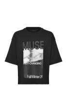 Cmmuse-Tee Is An Over D T-Shirt In A Premium Material With A Rounded N...