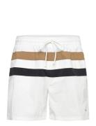 Louis Uimashortsit White BOSS