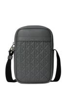 Emblem Aop Emboss Slim Reporter Olkalaukku Messenger-laukku Grey Calvi...