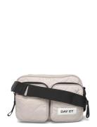 Day Gweneth Re-Q Dash Sb D Bags Crossbody Bags Beige DAY ET