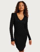 Only - Musta - Onlrie L/S V-Neck Dress Jrs